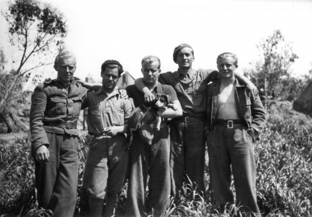 de gauche à droite: Kaj Nielsen, Santorino (Espagnol), Kkarl Christensen, Johnny Nielsen, Aage Nielsen